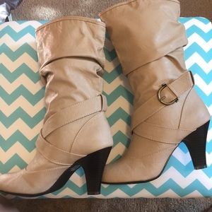 Cathy Jean Light Tan Heeled Buckle Boots 7.5